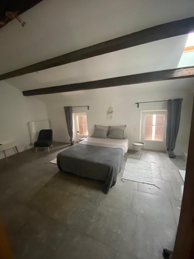 Hotel Aux Pieds Tanques Barbentane Exteriér fotografie